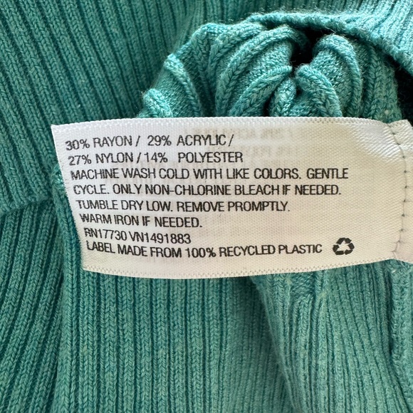 Merona Knit V-Neck Sweater - Picture 6 of 6